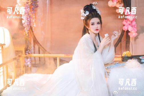 鹿八岁baby最新写真合集，探索崩坏∶星穹铁道卡芙卡的奇幻旅程.txt